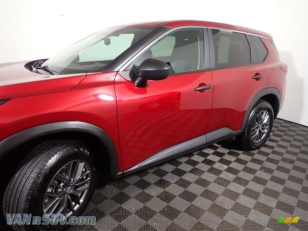 2021 Rogue S AWD - Scarlet Ember Tintcoat / Charcoal photo #10