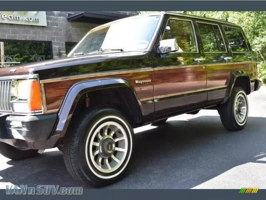 Dark Brown Metallic / Honey Jeep Wagoneer Limited 4x4