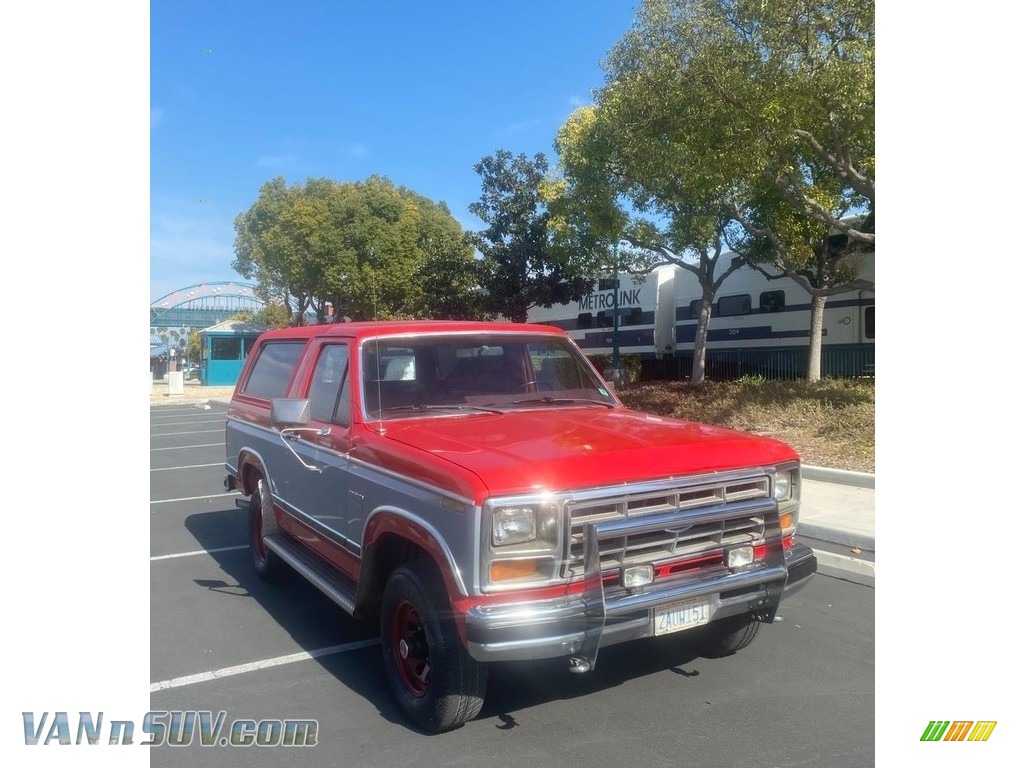 1983 Bronco XLT 4x4 - Candyapple Red / Red photo #3