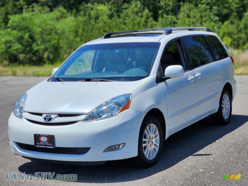 Arctic Frost Pearl / Stone Toyota Sienna XLE AWD