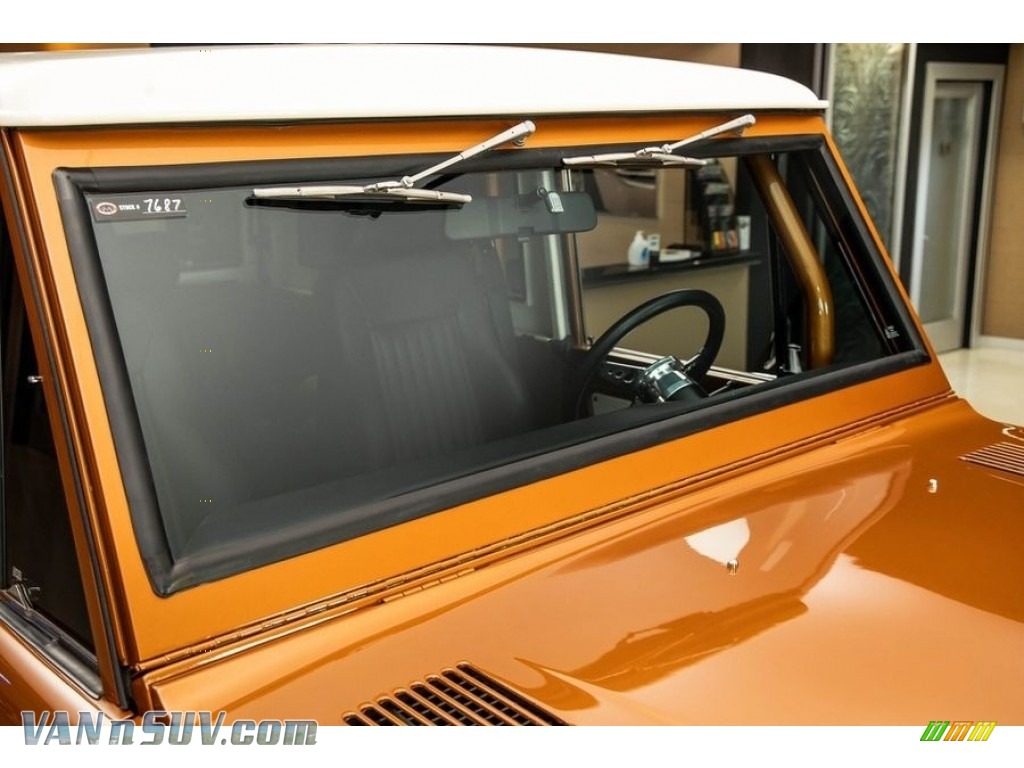 1975 Bronco 4x4 - Burnt Orange / Black photo #25