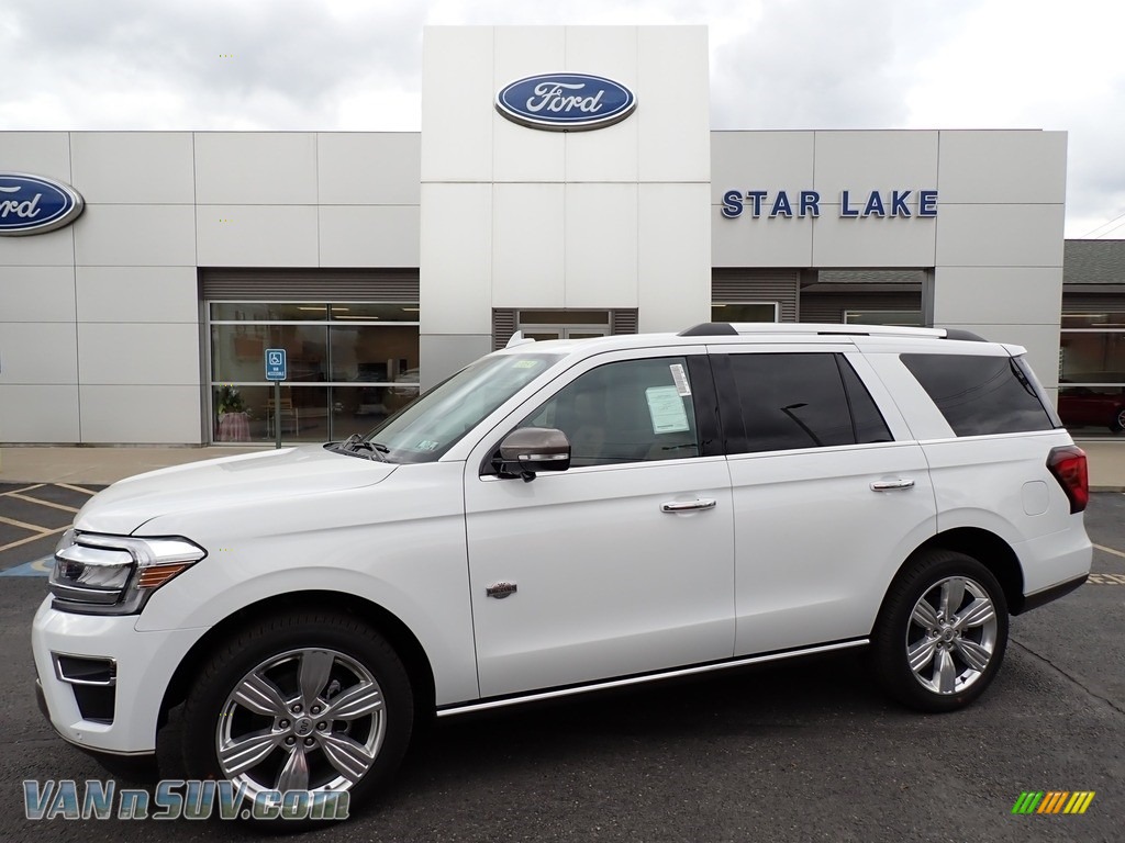 Oxford White / King Ranch Java Ford Expedition King Ranch 4x4