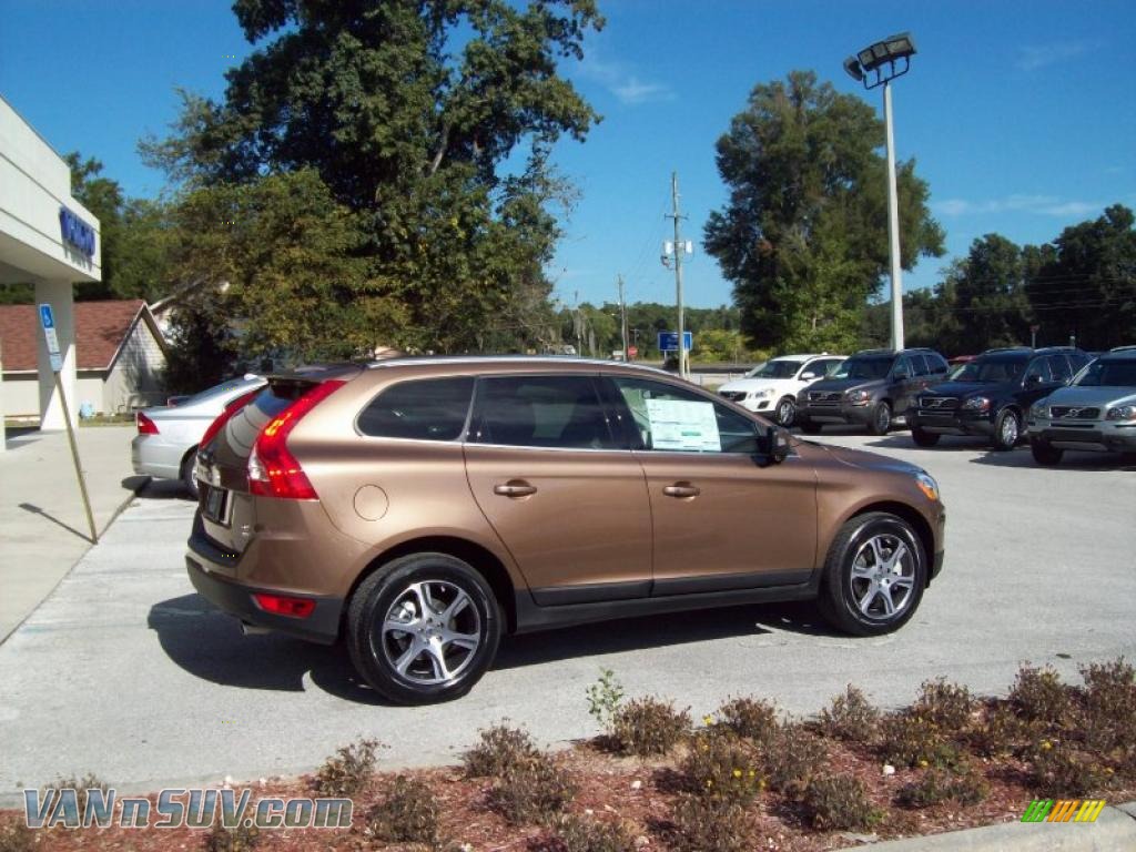 2011 Volvo XC60 T6 AWD in Terra Bronze Metallic photo 7 164502