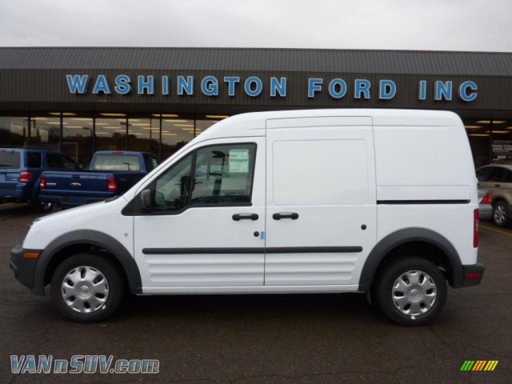 Frozen White / Dark Grey Ford Transit Connect XL Cargo Van
