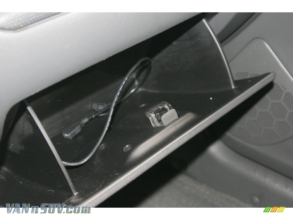2003 Tribute ES-V6 4WD - Dark Titanium Gray Metallic / Dark Flint Gray photo #16