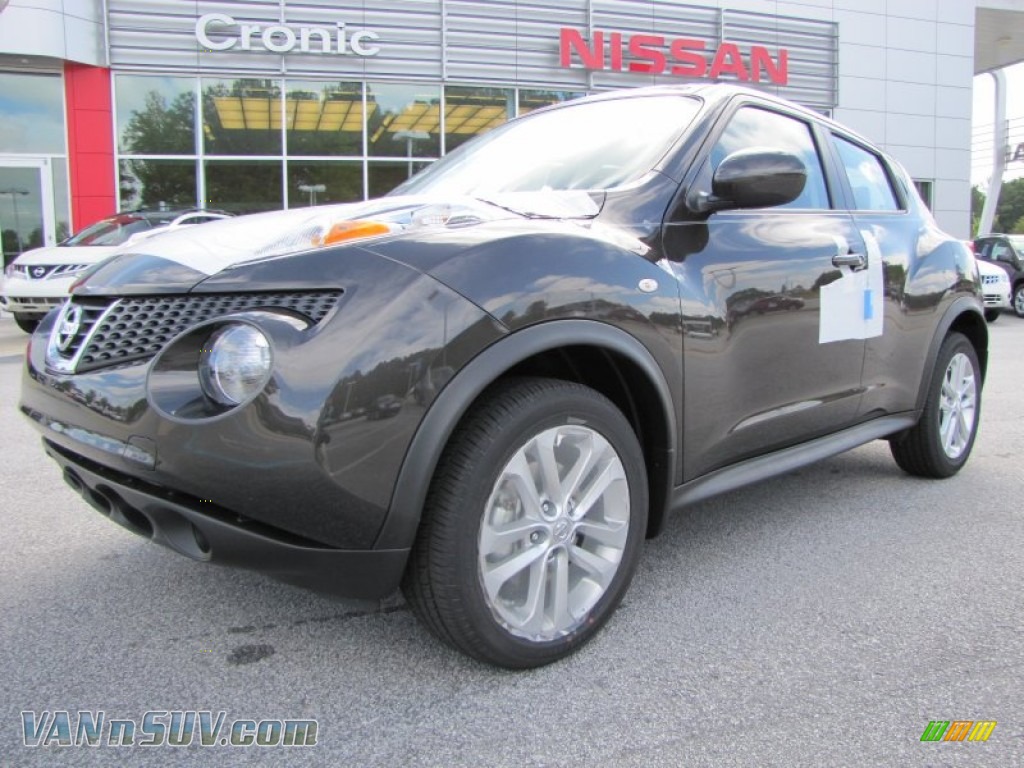 Bronze Nissan Juke