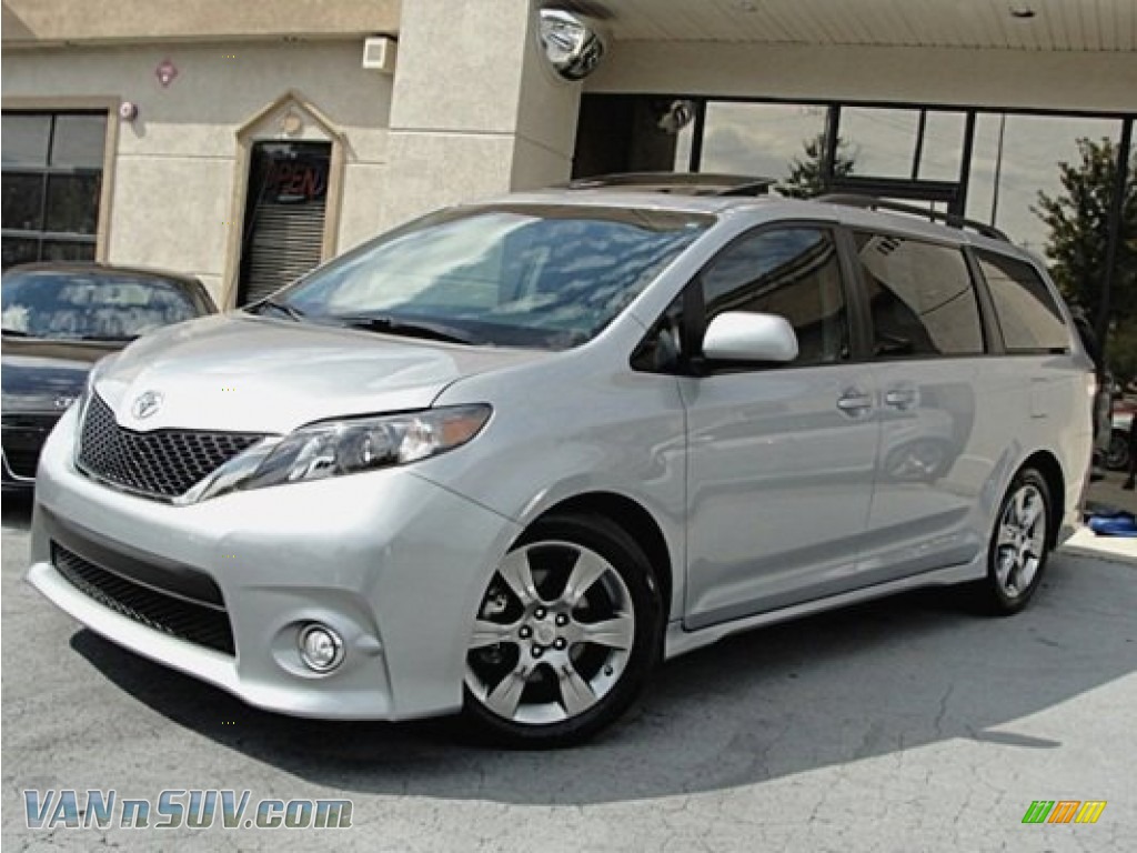 2011 toyota sienna preferred accessory package #2