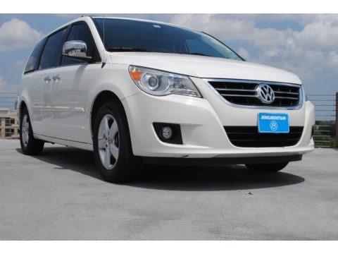 Calla Lilly White 2010 Volkswagen Routan SEL Premium