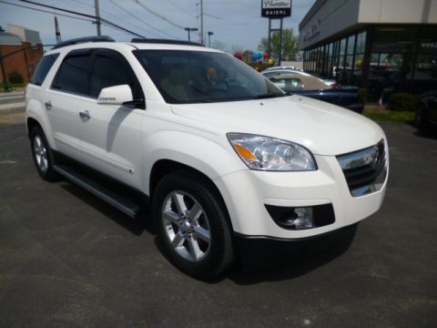Cream White 2008 Saturn Outlook XR