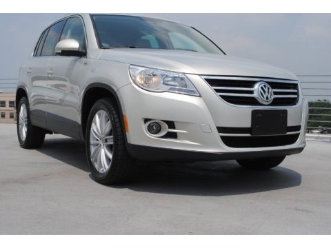 Reflex Silver Metallic 2010 Volkswagen Tiguan Wolfsburg Edition Reflex Silver Metallic 2010 Volkswagen Tiguan Wolfsburg Edition