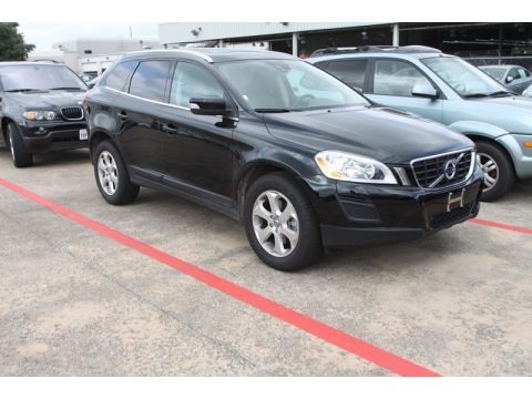 Black Sapphire Metallic 2013 Volvo XC60 3.2 AWD