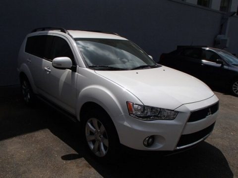 Diamond White Pearl 2010 Mitsubishi Outlander XLS 4WD