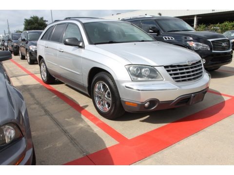 Bright Silver Metallic 2004 Chrysler Pacifica AWD