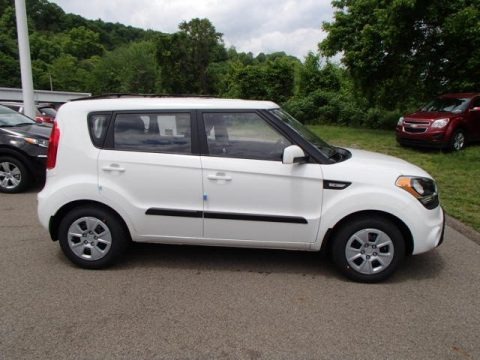 Clear White 2013 Kia Soul 1.6 Clear White 2013 Kia Soul 1.6