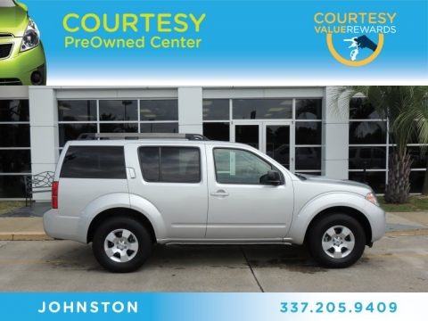 Silver Lightning Metallic 2010 Nissan Pathfinder SE Silver Lightning Metallic 2010 Nissan Pathfinder SE