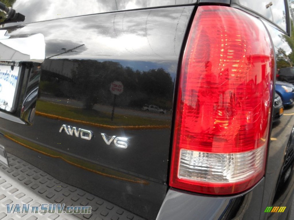 2006 VUE V6 AWD - Black Onyx / Gray photo #20